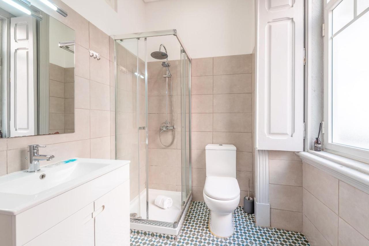 Vita Portucale ! Deluxe 3 Bedroom Apartment In Arroios Lisbona Esterno foto